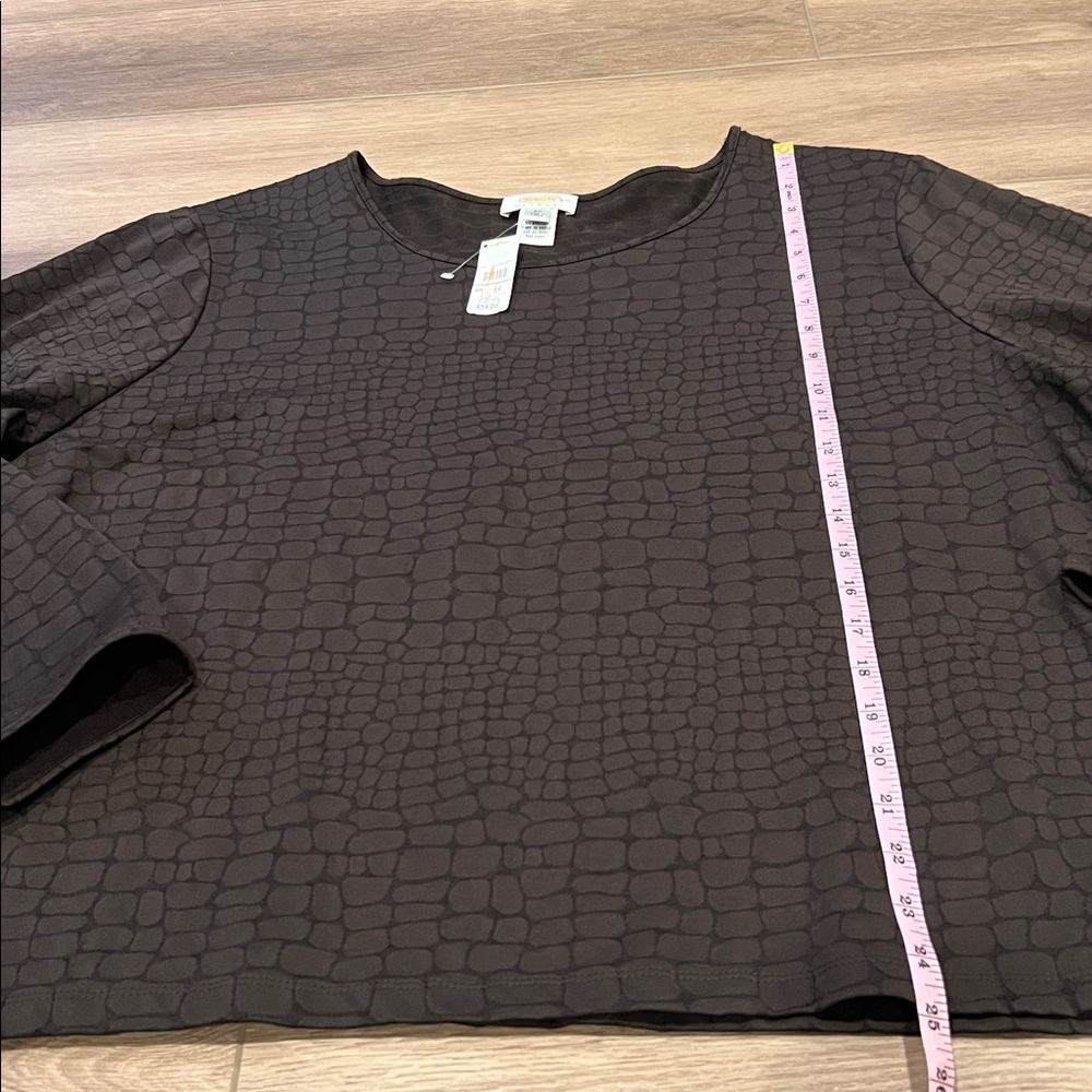 NWT Talbots Woman Long Sleeve Brown Raised Textured Geometric Square Print Top - Picture 5 of 10